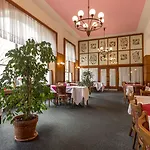 Hotel Slovan 3*