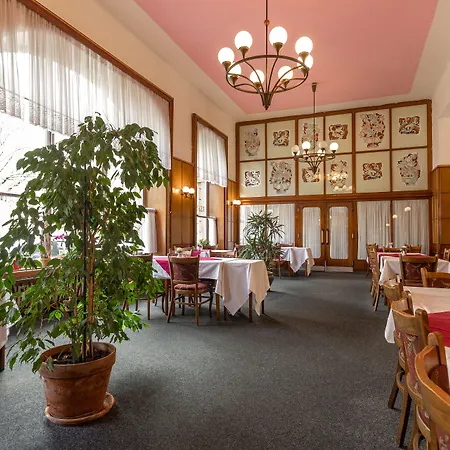 Hotel Slovan 3*