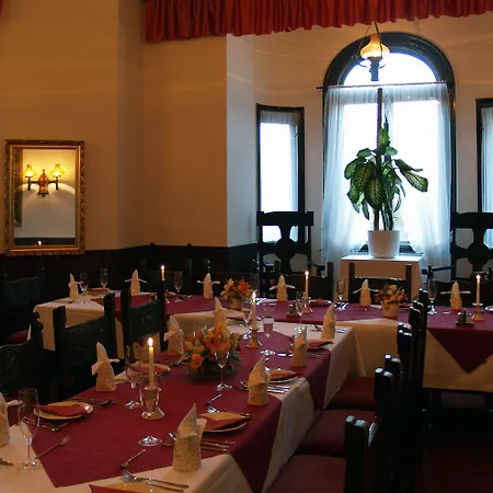 Slovan Отель Пльзень